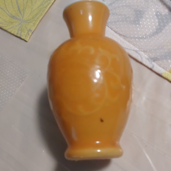 Elegant Orange Vase - Picture 8 of 15